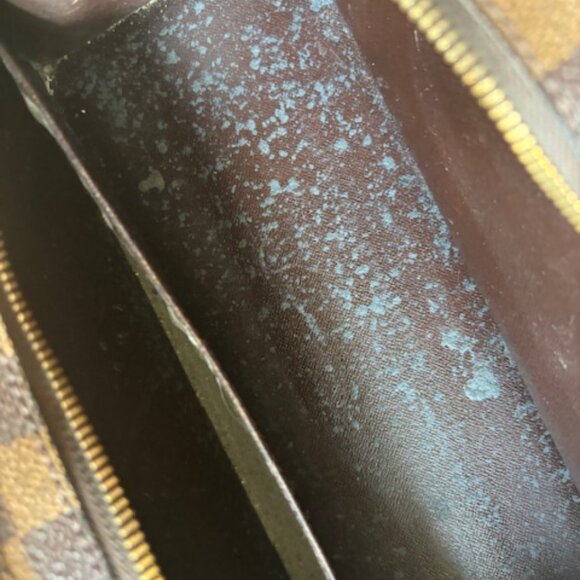 RARE LV Damier Ebene Sac Triangle - Picture 4 of 10